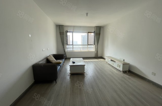 民生凤凰城10号院 小区绿化高 三叶草户型南北通透 简单装修