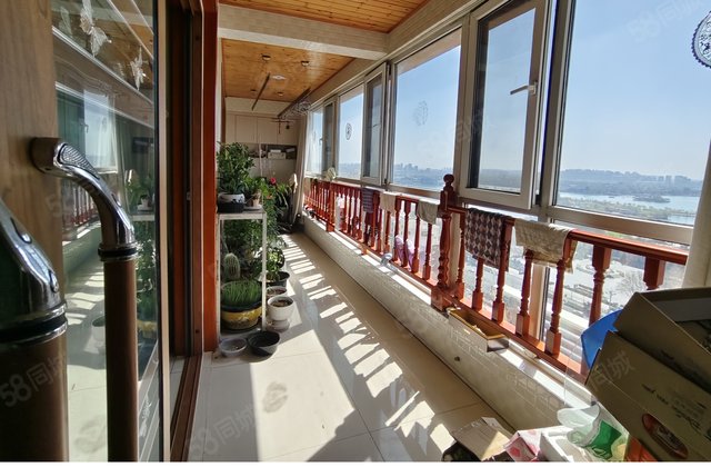 湖边对面 214平四室 东昌华庭 华悦金钻带三个车位 好楼层