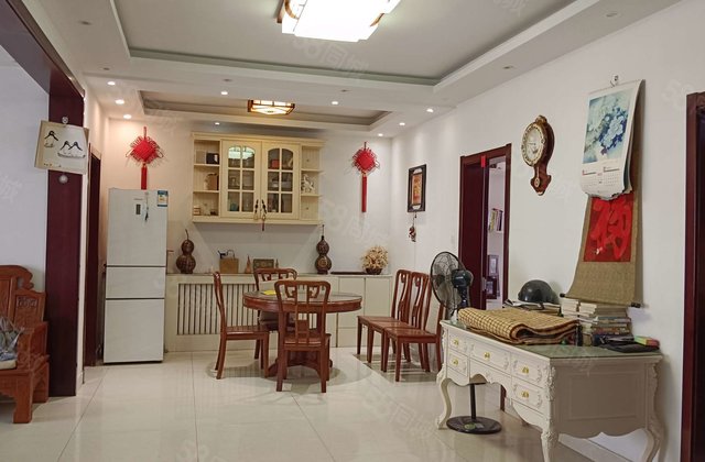 和馨园 近医院 商圈成熟 小三房 正规商品房 交通便利