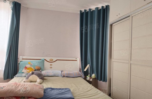 急售，中间楼层，双卫生间，单价6000多，水晶城，水晶丽城