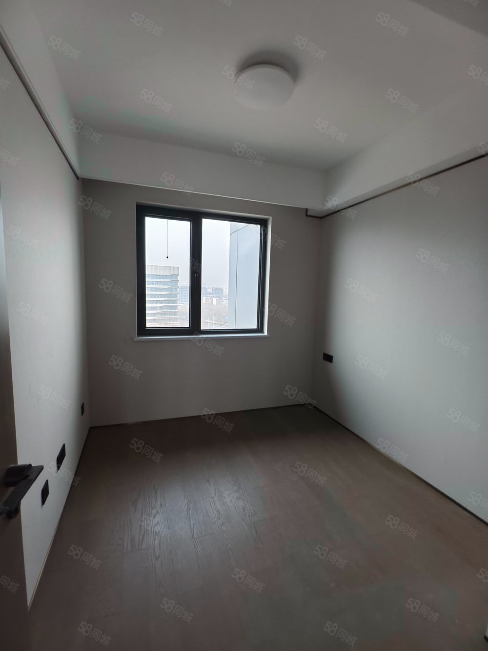 頤和公館(北區(qū))4室2廳2衛(wèi)127㎡南北670萬(wàn)