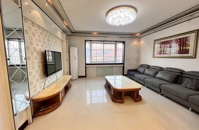 109捡大喽 送南向车库 3楼 凤凰新城 三室双卫 黄山壹品