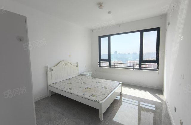 百合 锦兰园 三叶草 三室两卫 免大税 送储