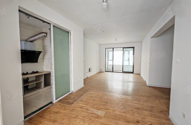 二中旁锦绣学府！翡丽湾三室两卫！自己随意装 可按揭带储双阳台