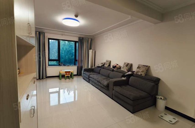 百合新城  前排 全天采光无遮挡 免大税送储藏室 精装三叶草