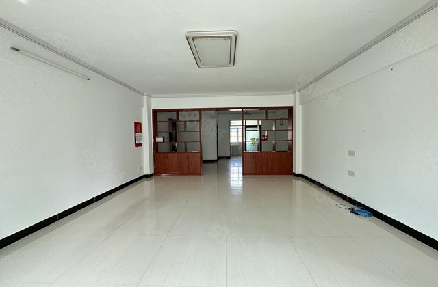 世和花园5室2厅186.33㎡135万二手房图片