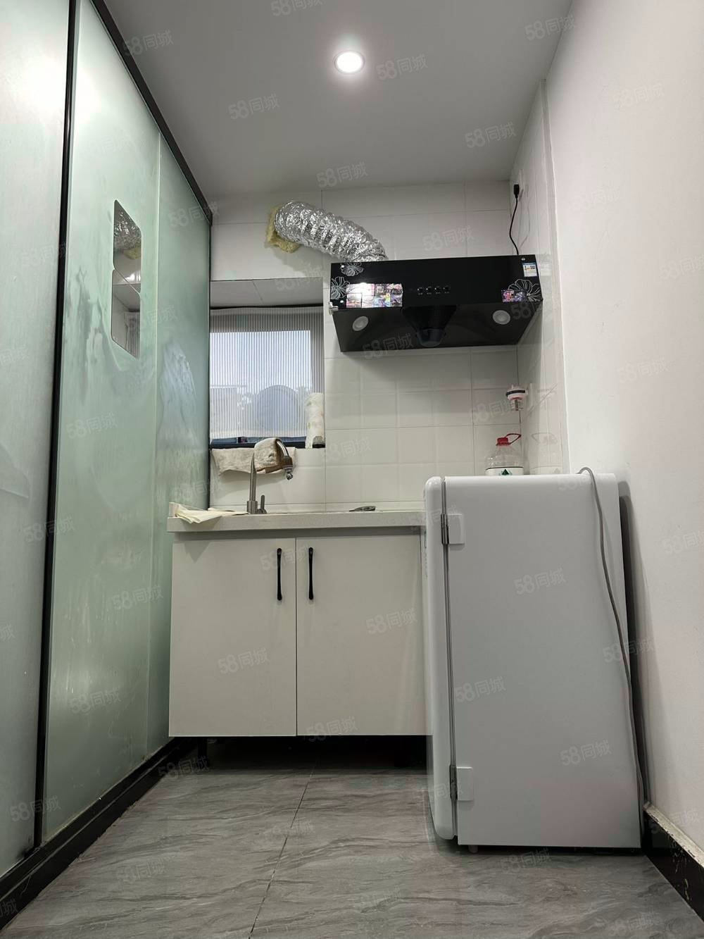 菊兒胡同小區(qū)1室1廳1衛(wèi)14㎡南北180萬