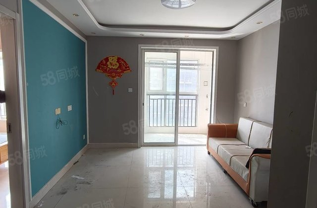 精装二室两厅好楼层，看房有钥匙。