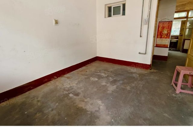 老一中 文轩外国语 1楼带院 电业局三院 正规三室 可按揭