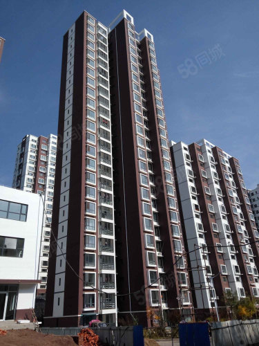 城门口前中间楼层无遮挡,业主诚心出售,看房方便,虹云岭路-承德58同城