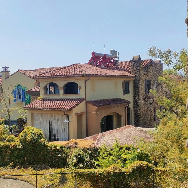 滇池印象国际花园(别墅)7室4厅6卫352.74㎡南北1499万