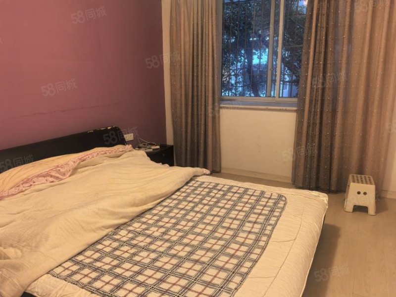 春天花园3室2厅2卫114㎡北45万