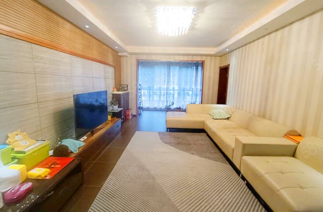 蓝馨花园3室2厅154.37㎡170万二手房图片