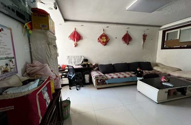 伟业中华苑(北区) 3房 周边配套完善