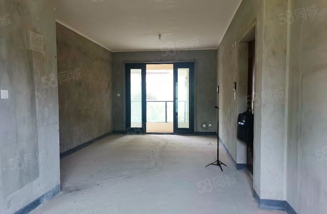 融创九棠府(二期)3室2厅110㎡140万二手房图片