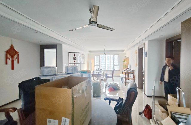 中海锦城3室2厅131㎡145万二手房图片