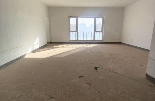 观河大院4室2厅237㎡148万二手房图片