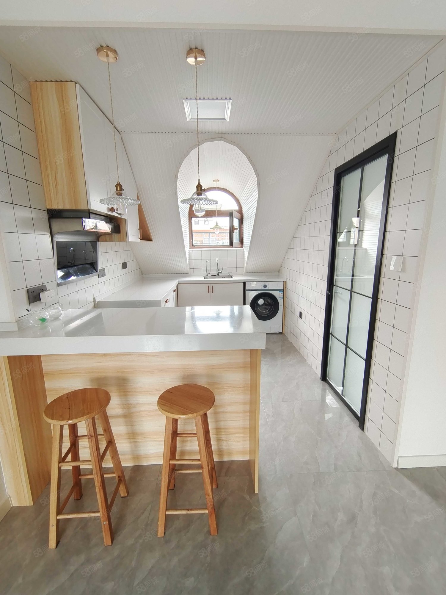 南湖一号(东区)2室1厅1卫60㎡南16.8万