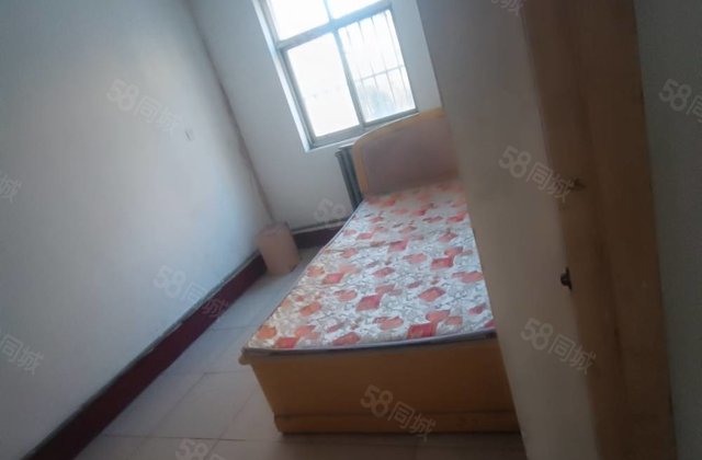 徒海河边户，三室单价5000多