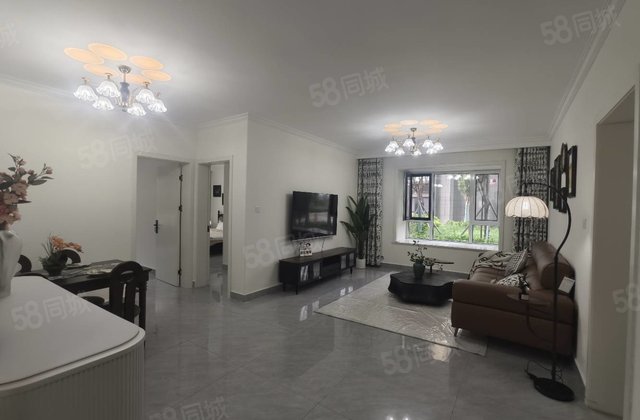 房东急售 万达附近 送车位 储藏室 精装修 送所有 保证真实