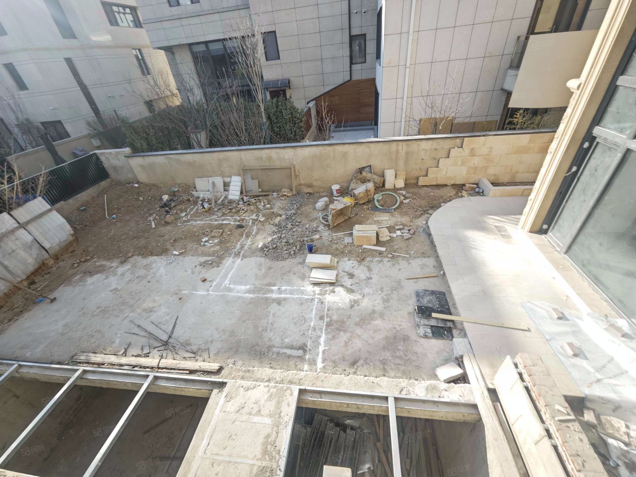 澳景園5室3廳5衛(wèi)435.57㎡南北1690萬