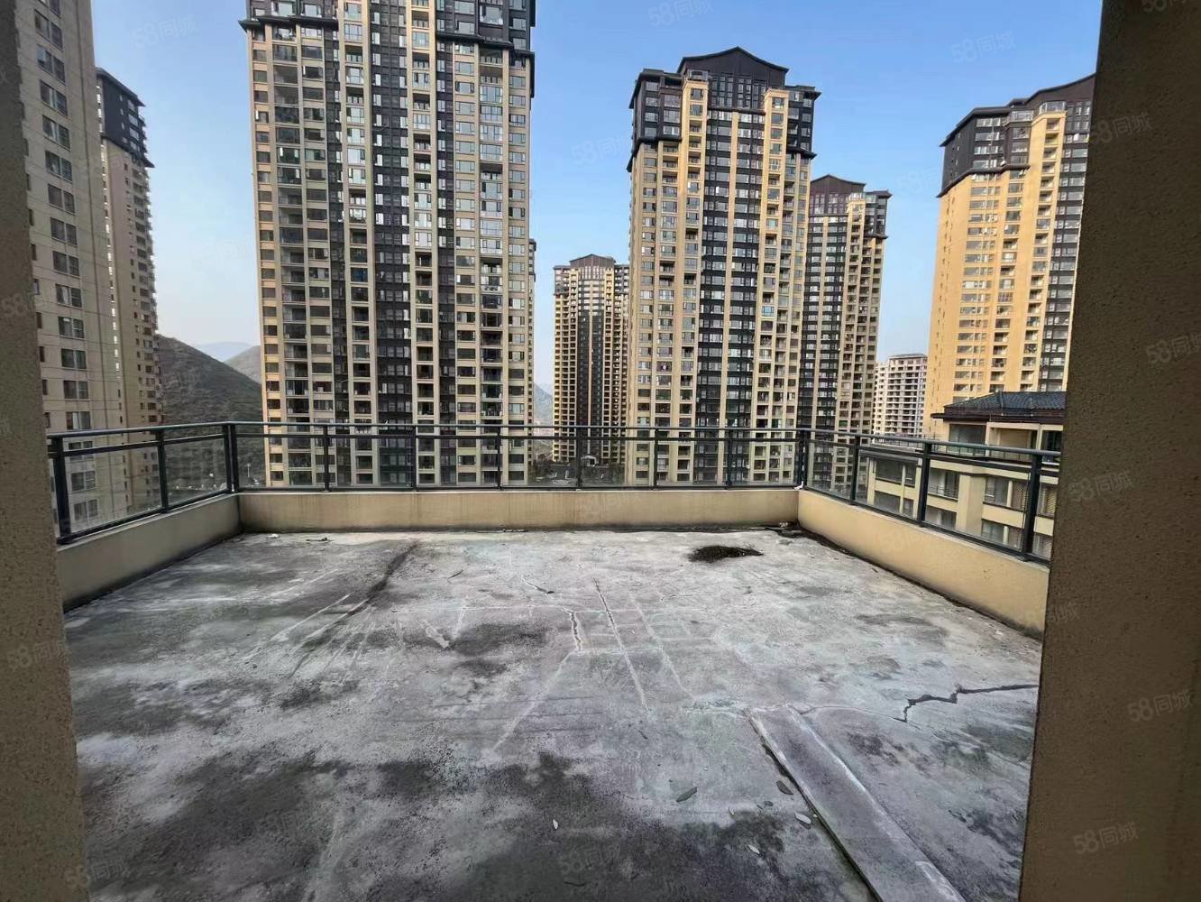 冠顺山江华府4室2厅2卫167㎡南北120万