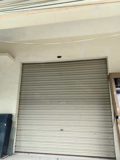 南洋广场4室2厅2卫180㎡南北99万