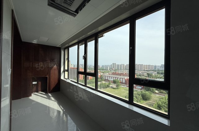 荣盛锦绣学府3室2厅129㎡110万二手房图片