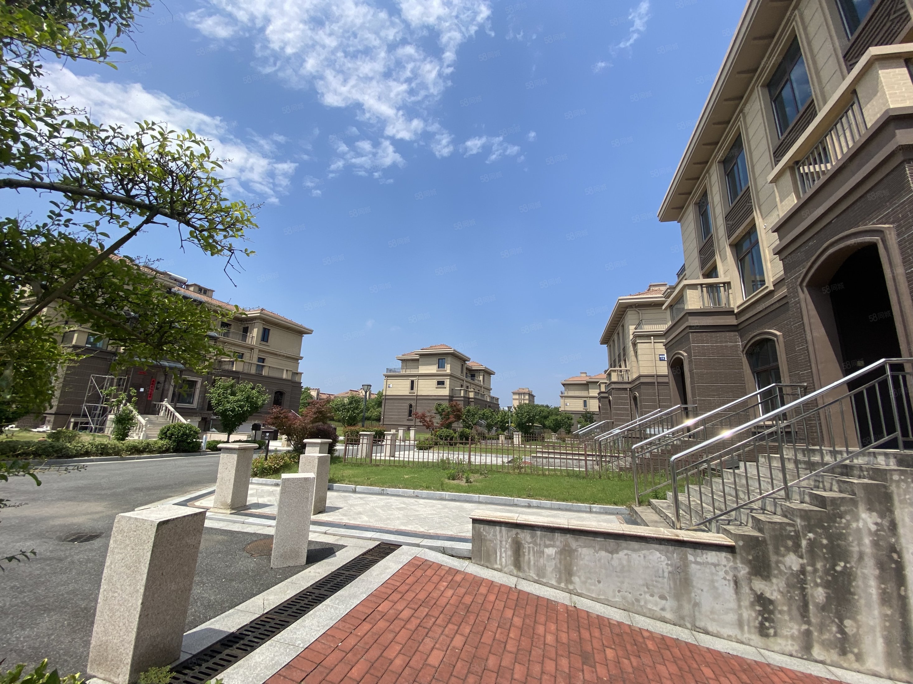 【10图】(双拼,500平院子)僻静,金坛吾悦近,半岛珑庭别墅,半岛珑庭