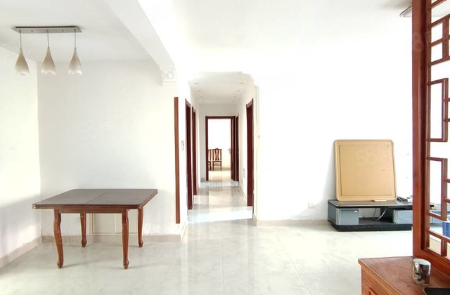 龙溪香岸4室2厅145㎡75万二手房图片