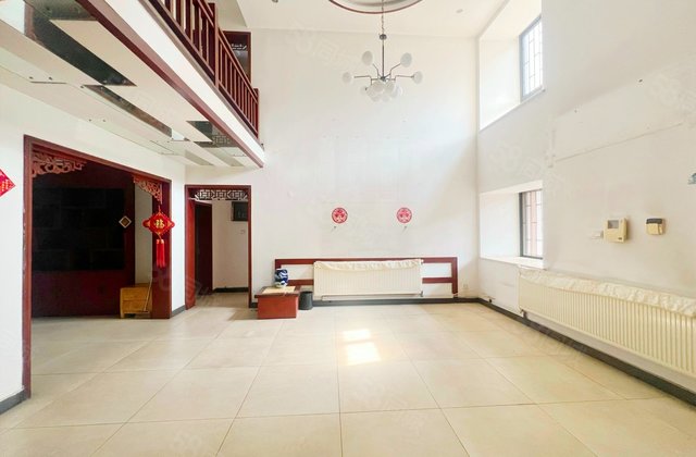 万科西街庭院8室3厅263.69㎡308万二手房图片