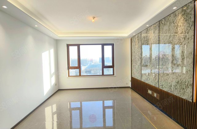 龙湖天璞3室2厅96㎡95万二手房图片