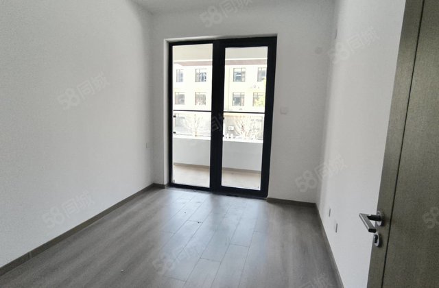 急售 城市芳华，115万 三室两卫带车储