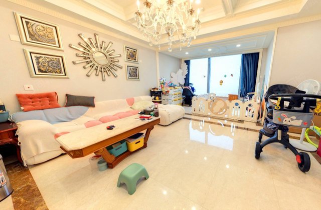 东方之门5室2厅372.26㎡1968万二手房图片