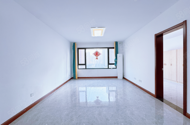 绿城百合新城 有电梯 商业配套成熟 精装修 双卫 正规商品房