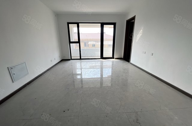 东户小高 全款走一手 车位储双阳台 看房方便金裕新城  意境