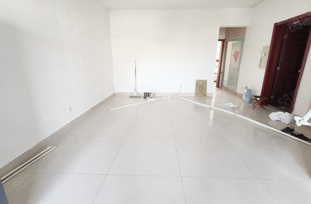 急市中心 剧院东邻 文轩 人民公园电梯地暖房 南北通透能按揭