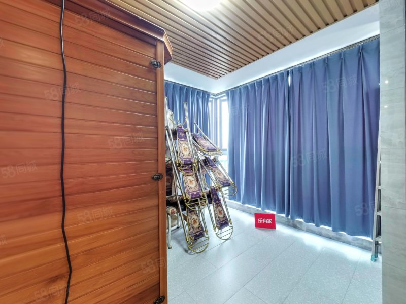 美加广场精装4房看海景