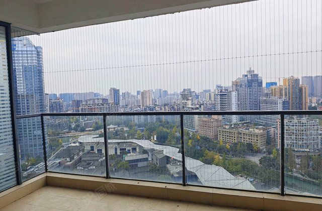 时代豪庭(西区)4室2厅172.52㎡670万二手房图片