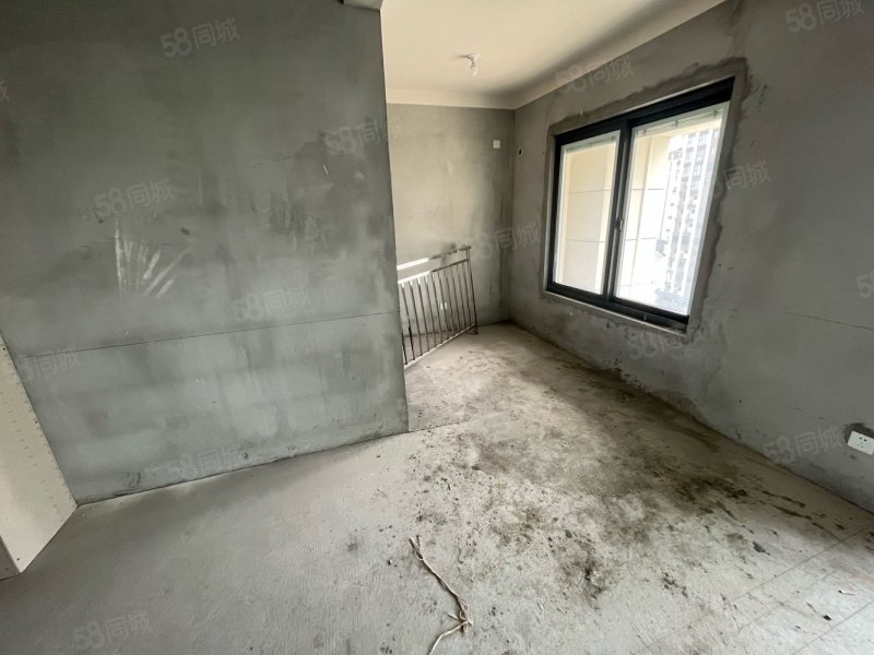 文旅紫薇府3室2厅2卫132.8㎡南北135.8万