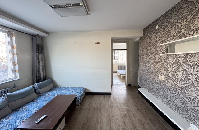 龙山花园 三室 划文轩 好楼层