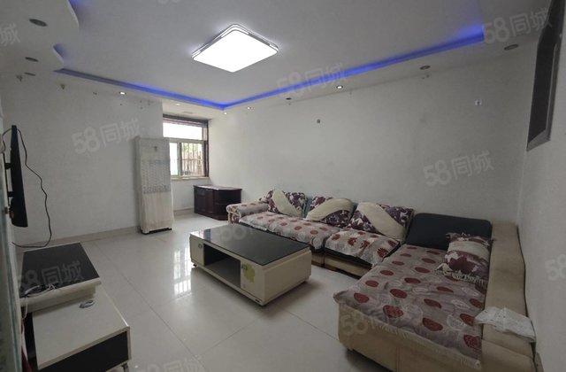 市中心一楼带院50平大院子