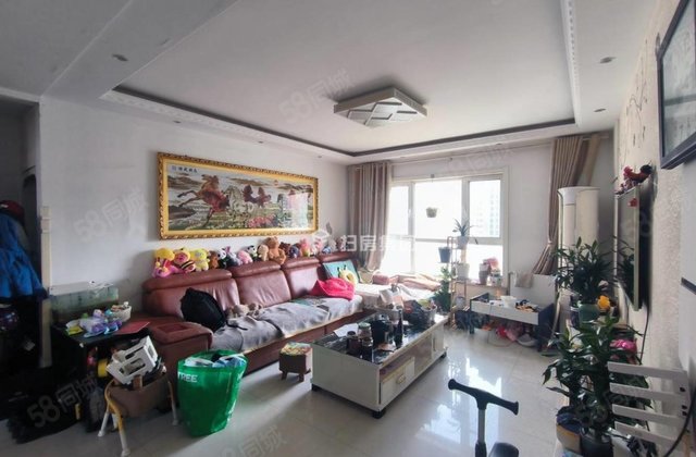 开发区阳光艺墅，  楼层，三室两厅两卫，全明格局，看房方便