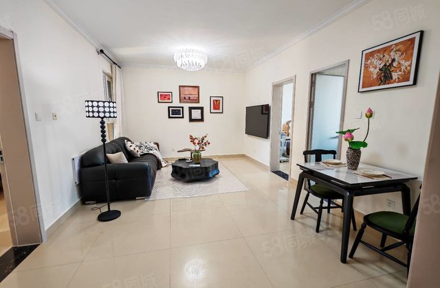 公园旁 精装修 电梯好楼层 三室两厅 南北通透   即住