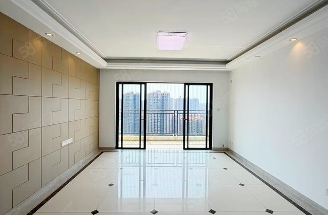 方圆云山诗意三期(增城)4室2厅139㎡178万二手房图片