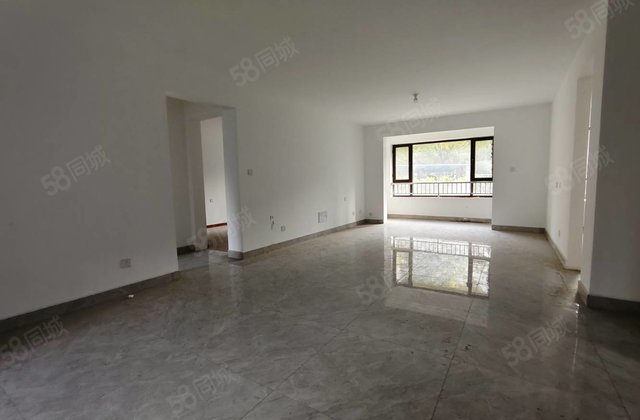 一楼带院 昌润莲城北邻 莲湖湾 带车位