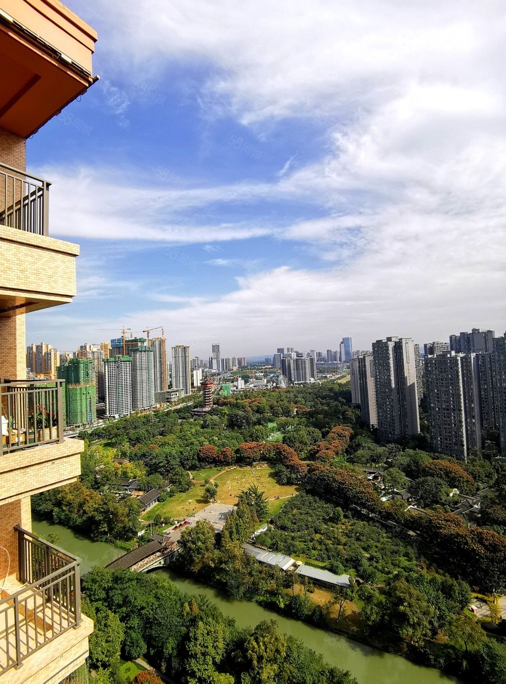 仁恒滨河湾(三期)4室2厅5卫205.64㎡南北1280万