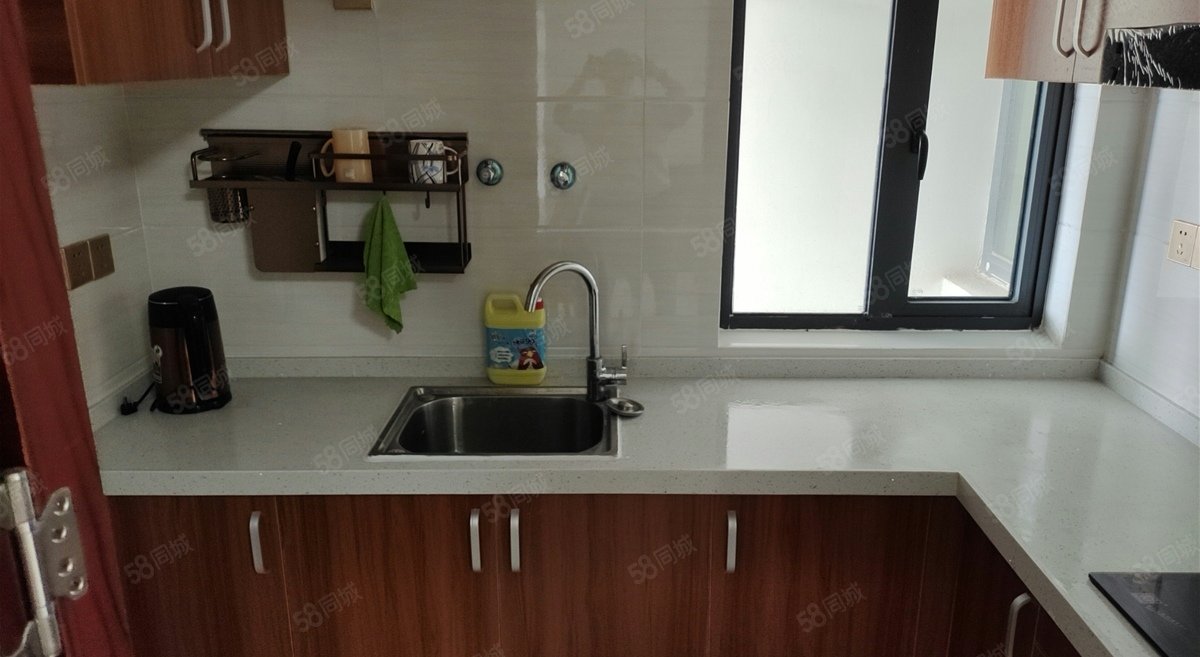 荣德庄园2室2厅1卫61.67㎡南45万