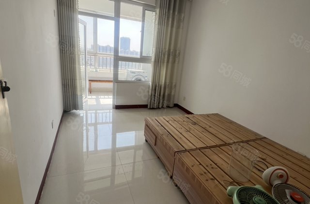 八里庙小区 医疗配套成熟 出行方便 南北通透 正规商品房