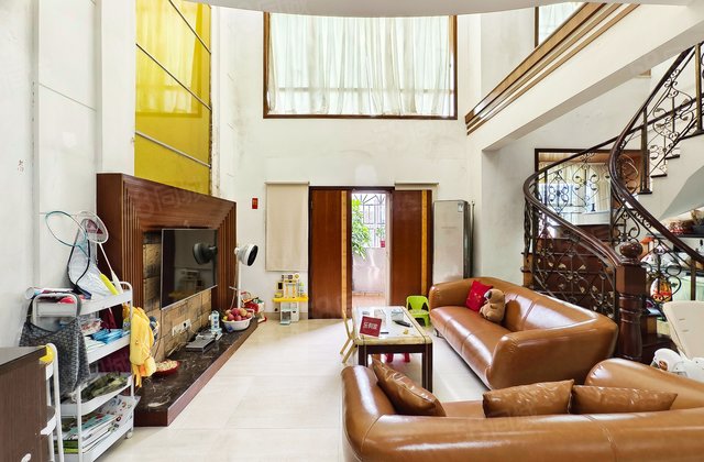 雅然居花园6室3厅210.43㎡840万二手房图片